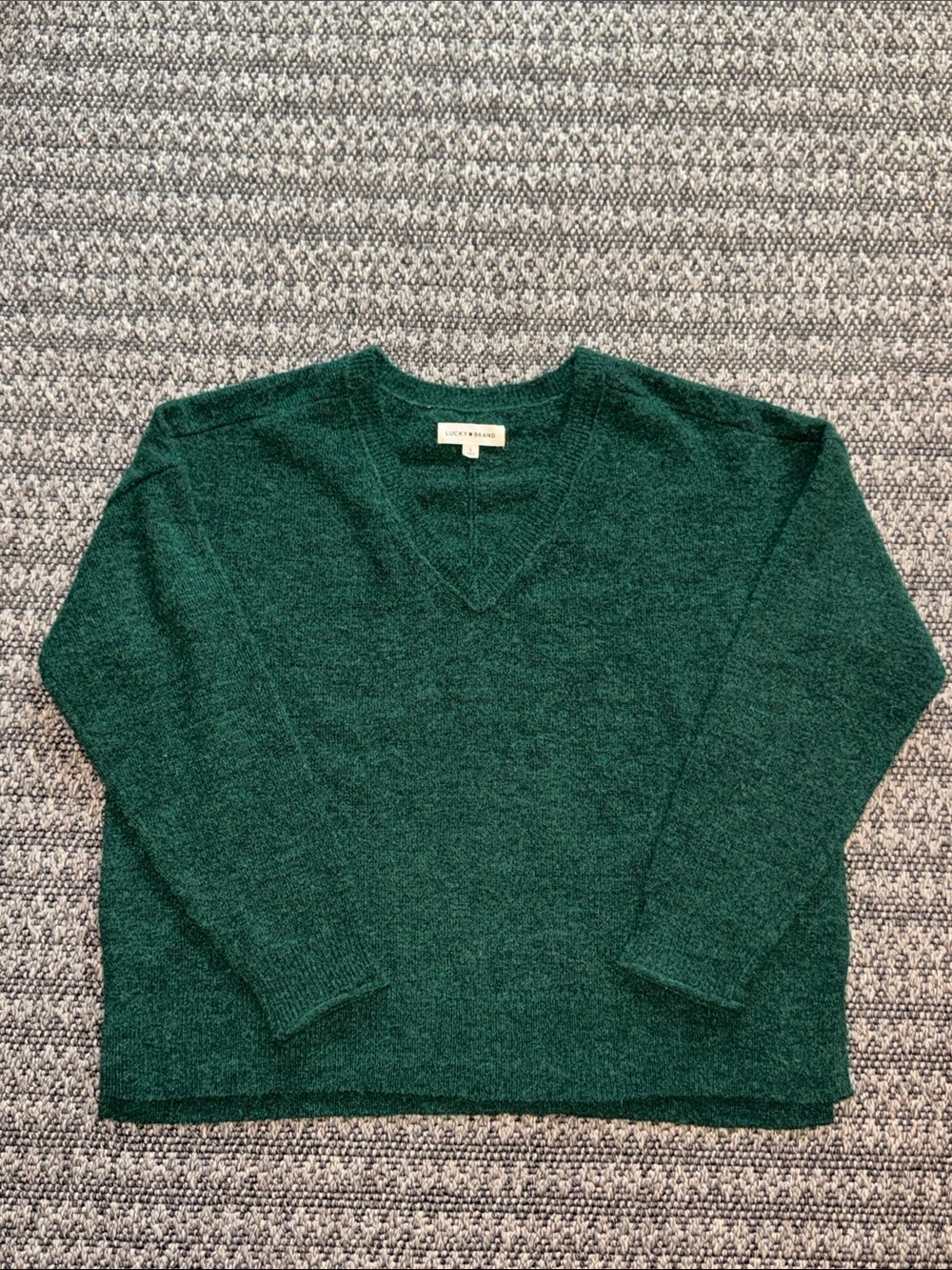 NWOT Lucky Brand Women’s Gorgeous Green V-Neck Sweater Size Large